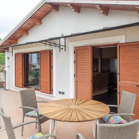 Guest house Angoni 3*