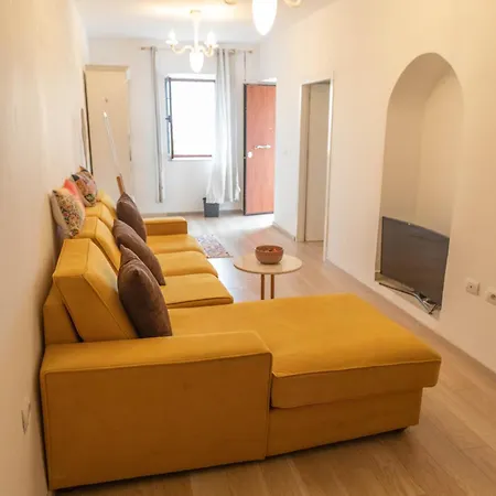 Angoni Гостевой дом Дуррес