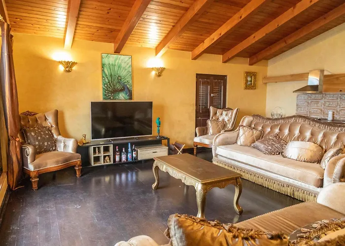 Angoni ゲストハウス 3*