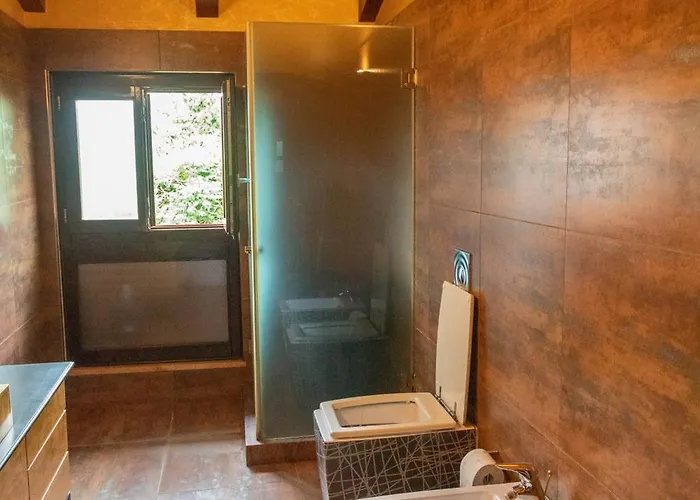 ゲストハウス Angoni 3*